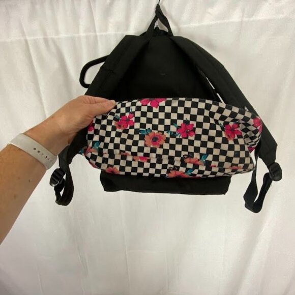 Vans Off the wall Black White Checkered Hibiscus flower Print BackPack. - Picture 8 of 11